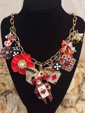Gamble in Style! Queen of Hearts Necklace for a Lucky Lady!